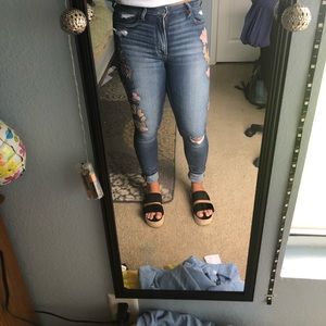 AMERICAN EAGLE FLOWER DESIGN JEANS